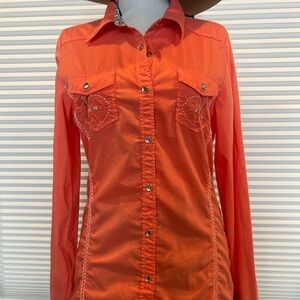 Cedar Rose Fitted Button Down Shirt.